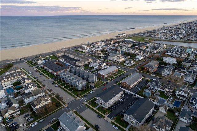 201 2nd Avenue 4B, Belmar, NJ 07719
