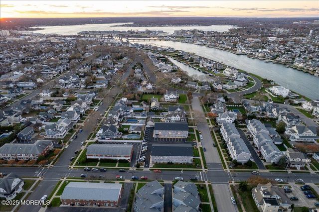 201 2nd Avenue 4B, Belmar, NJ 07719