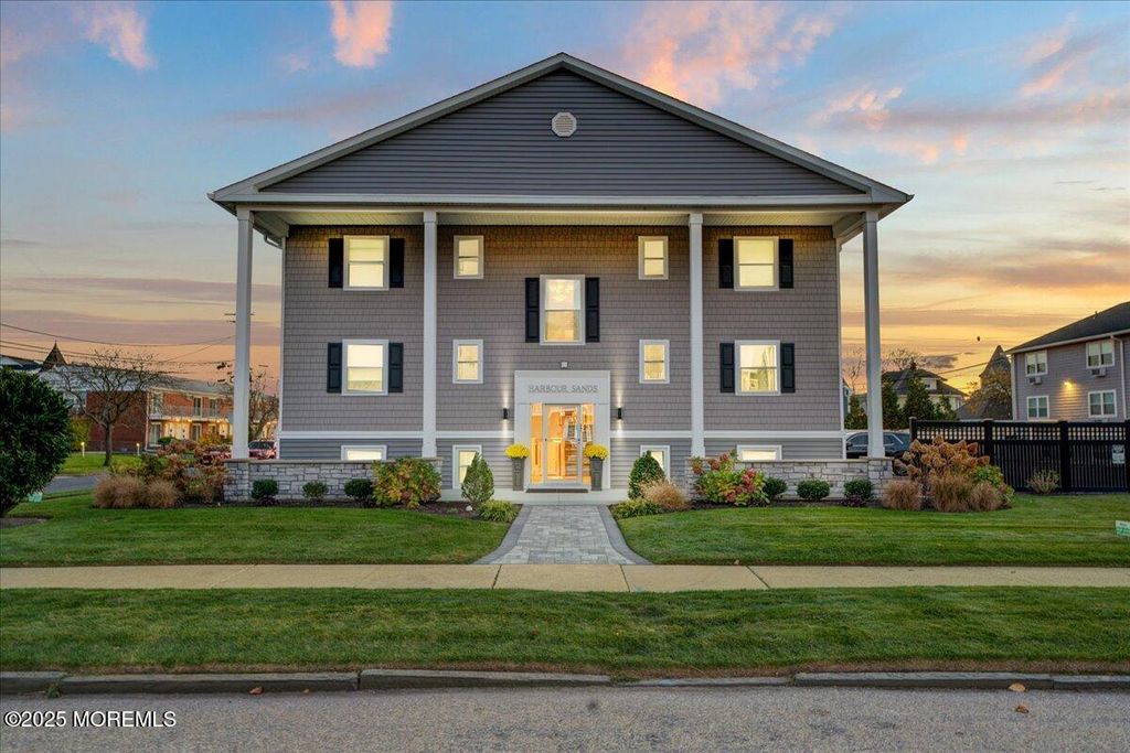 201 2nd Avenue 4B, Belmar, NJ 07719