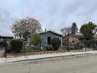 739 Park Pl, Escondido, CA 92025