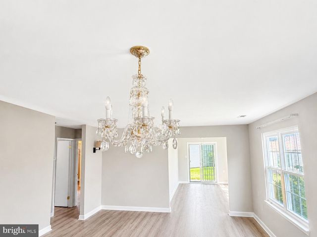 10 ADNER DR, Mount Laurel, NJ 08054