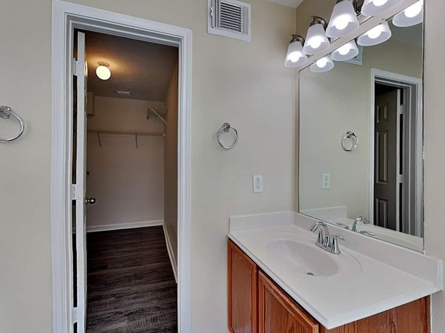 11706 Dandy Park Court, Houston, TX 77047