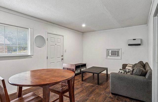 4708 Robinson Street, Fort Worth, TX 76114
