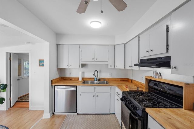 2222 QUINCY STREET S, St Petersburg, FL 33711