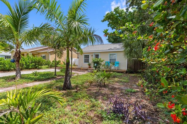 2222 QUINCY STREET S, St Petersburg, FL 33711