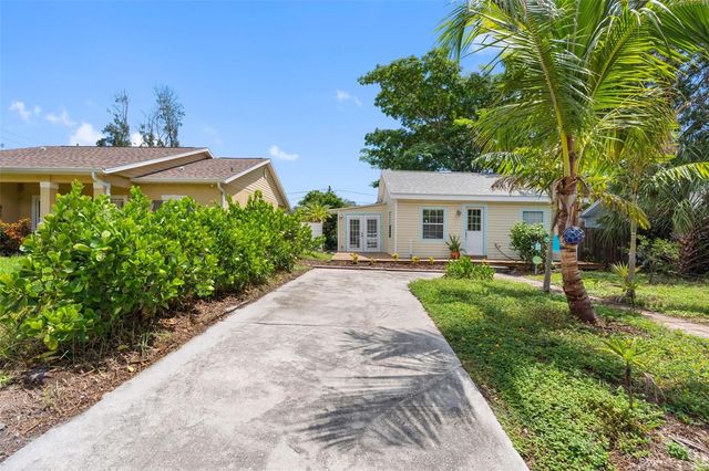2222 QUINCY STREET S, St Petersburg, FL 33711