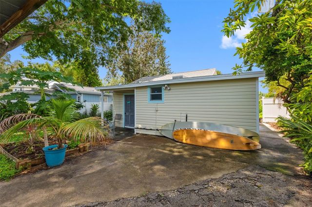 2222 QUINCY STREET S, St Petersburg, FL 33711