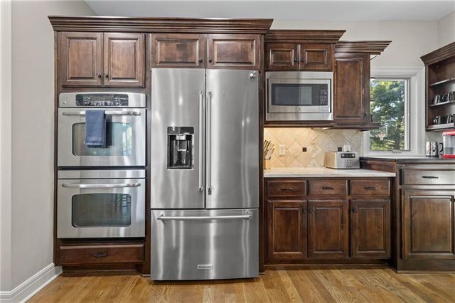 18101 Sunset Drive, Olathe, KS 66062