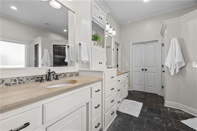 18101 Sunset Drive, Olathe, KS 66062