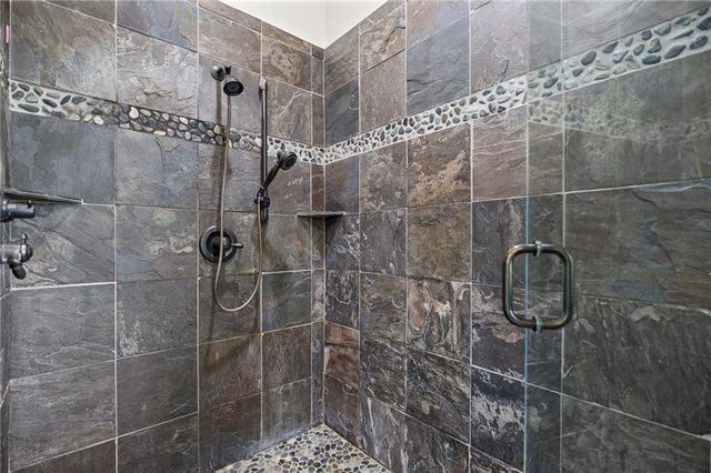 18101 Sunset Drive, Olathe, KS 66062