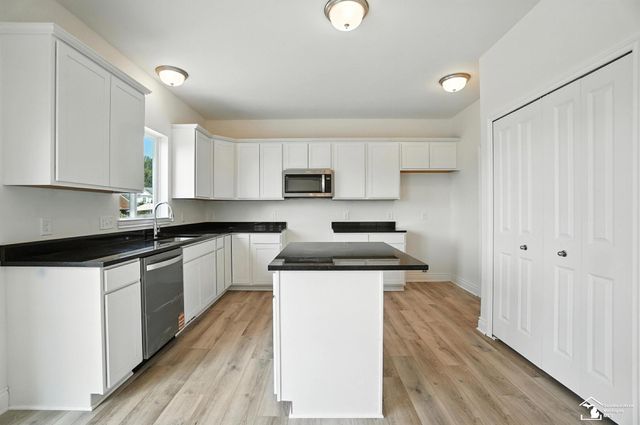 4135 Swan Ridge Lane Trail, Berlin Twp, MI 48166