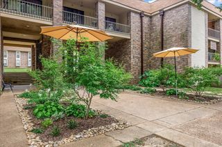1855 Poplar Woods Cir W Apt 301, Germantown, TN 38138