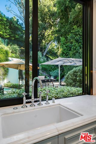 1114 Sutton Way, Beverly Hills, CA 90210