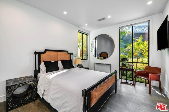 1114 Sutton Way, Beverly Hills, CA 90210