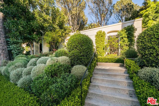 1114 Sutton Way, Beverly Hills, CA 90210