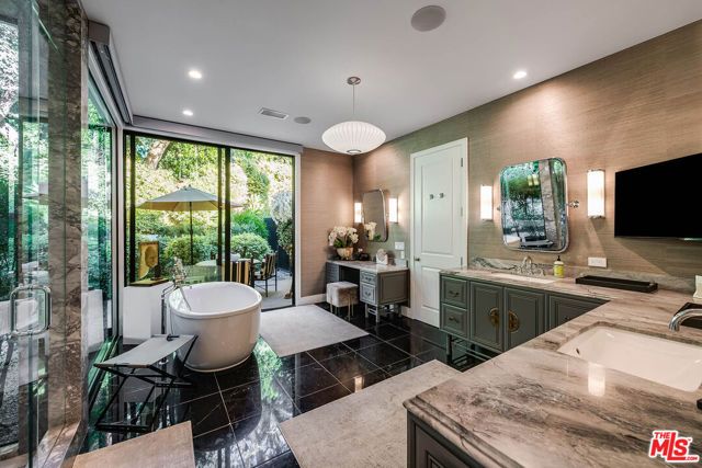 1114 Sutton Way, Beverly Hills, CA 90210