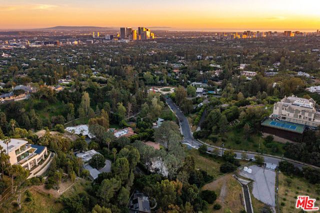 1114 Sutton Way, Beverly Hills, CA 90210