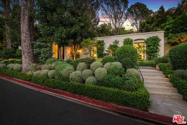 1114 Sutton Way, Beverly Hills, CA 90210