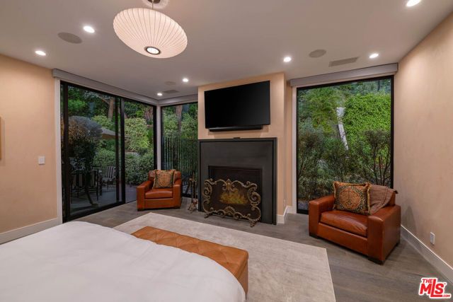 1114 Sutton Way, Beverly Hills, CA 90210