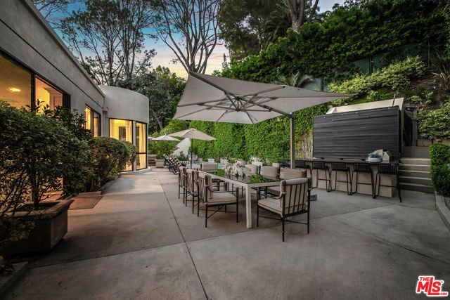 1114 Sutton Way, Beverly Hills, CA 90210