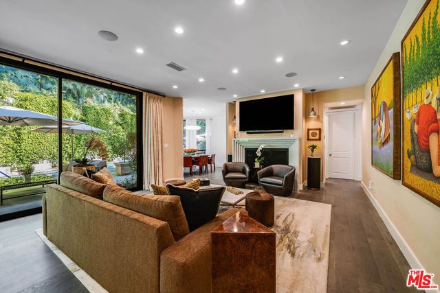 1114 Sutton Way, Beverly Hills, CA 90210