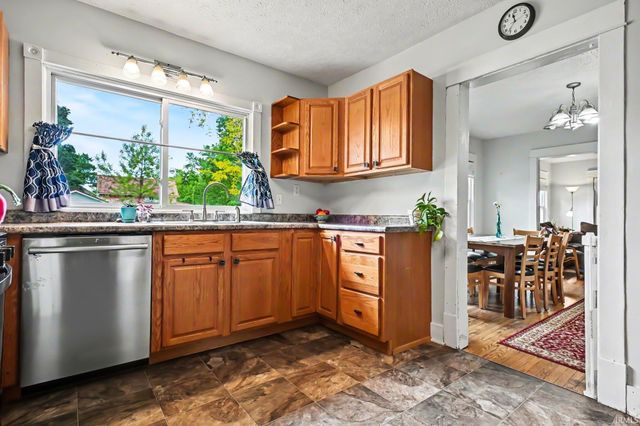 720 S 11th Street, Goshen, IN 46526