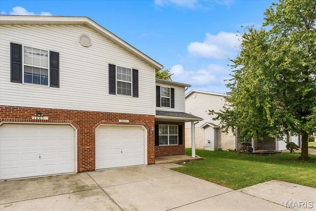 1005 Cool Valley Drive B, Belleville, IL 62220
