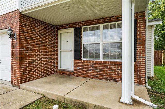 1005 Cool Valley Drive B, Belleville, IL 62220