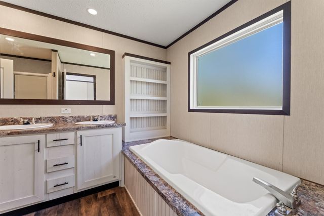 12499 Hebert Rd, Gonzales, LA 70737