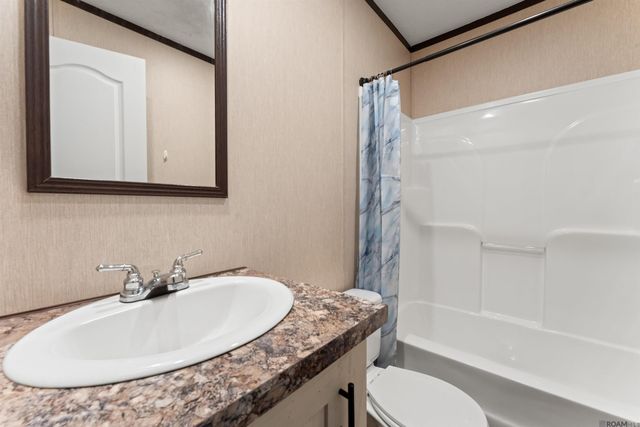 12499 Hebert Rd, Gonzales, LA 70737