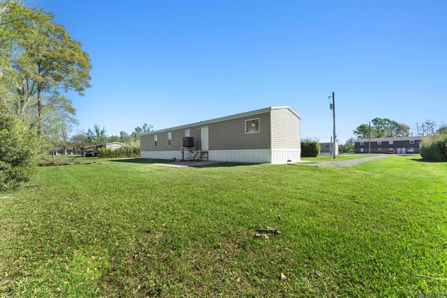 12499 Hebert Rd, Gonzales, LA 70737