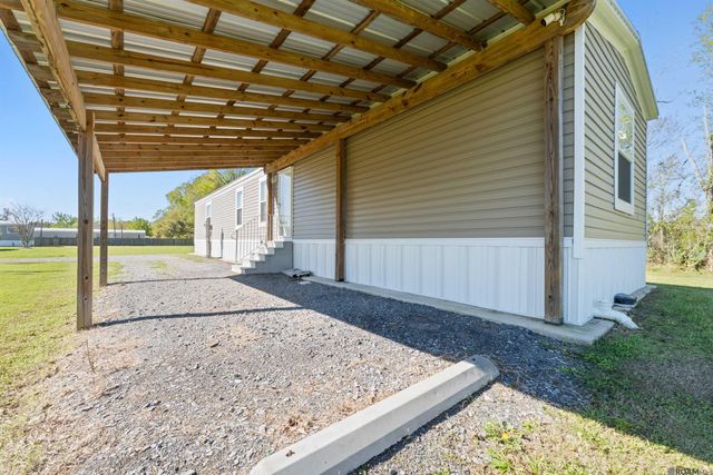 12499 Hebert Rd, Gonzales, LA 70737