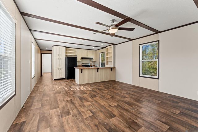 12499 Hebert Rd, Gonzales, LA 70737