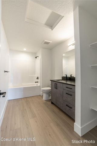 964 E STEEPLE CHASE RD, Hayden, ID 83835