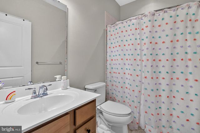 833 BLOSSOM DR, Hanover, PA 17331