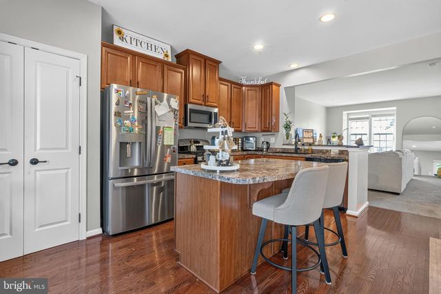 833 BLOSSOM DR, Hanover, PA 17331