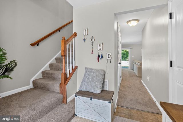 833 BLOSSOM DR, Hanover, PA 17331