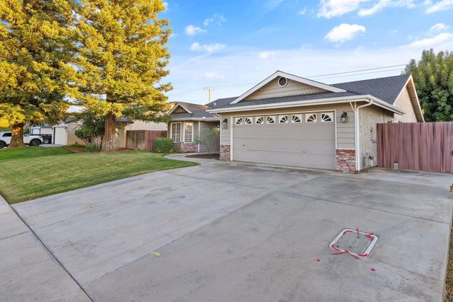 1482 Betty Street, Exeter, CA 93221