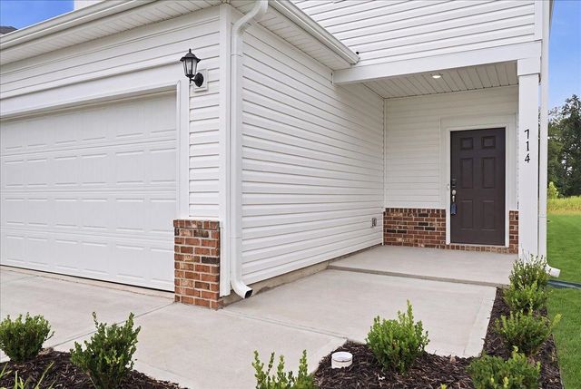 714 Cozy Bluff Road, Spartanburg, SC 29301