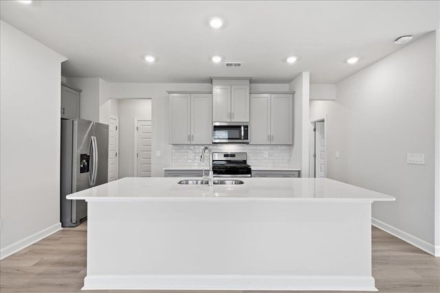 714 Cozy Bluff Road, Spartanburg, SC 29301
