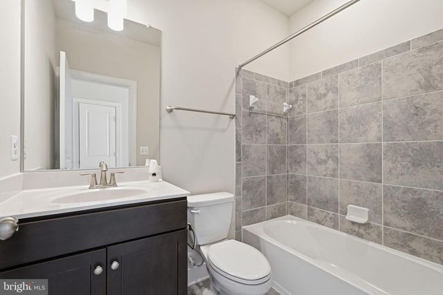 16136 COLUMBUS AVE, Rockville, MD 20855