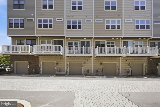16136 COLUMBUS AVE, Rockville, MD 20855