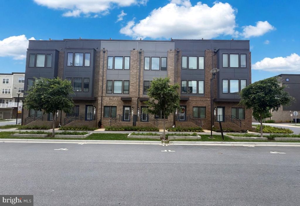 16136 COLUMBUS AVE, Rockville, MD 20855