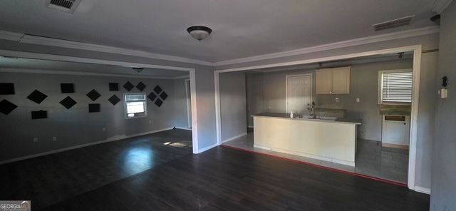 1032 Valley View Road SE, Atlanta, GA 30315