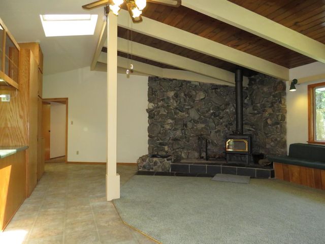 25160 Pineview Dr, Colfax, CA 95713