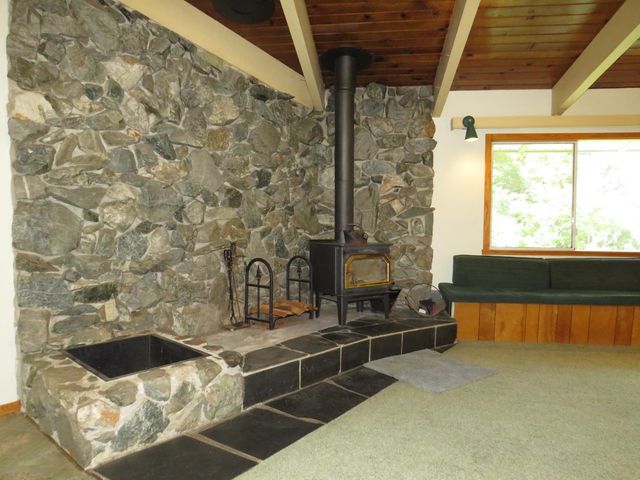 25160 Pineview Dr, Colfax, CA 95713