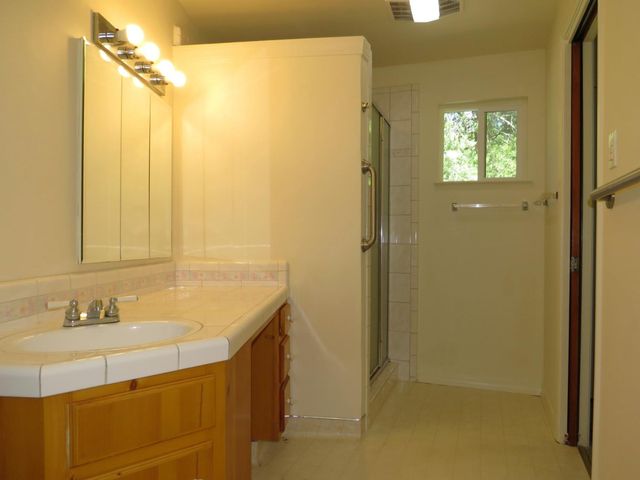 25160 Pineview Dr, Colfax, CA 95713