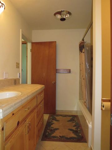 25160 Pineview Dr, Colfax, CA 95713