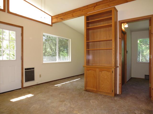 25160 Pineview Dr, Colfax, CA 95713