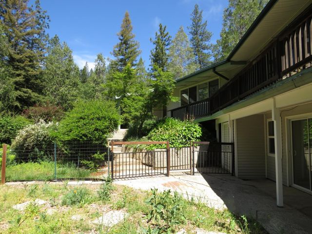 25160 Pineview Dr, Colfax, CA 95713